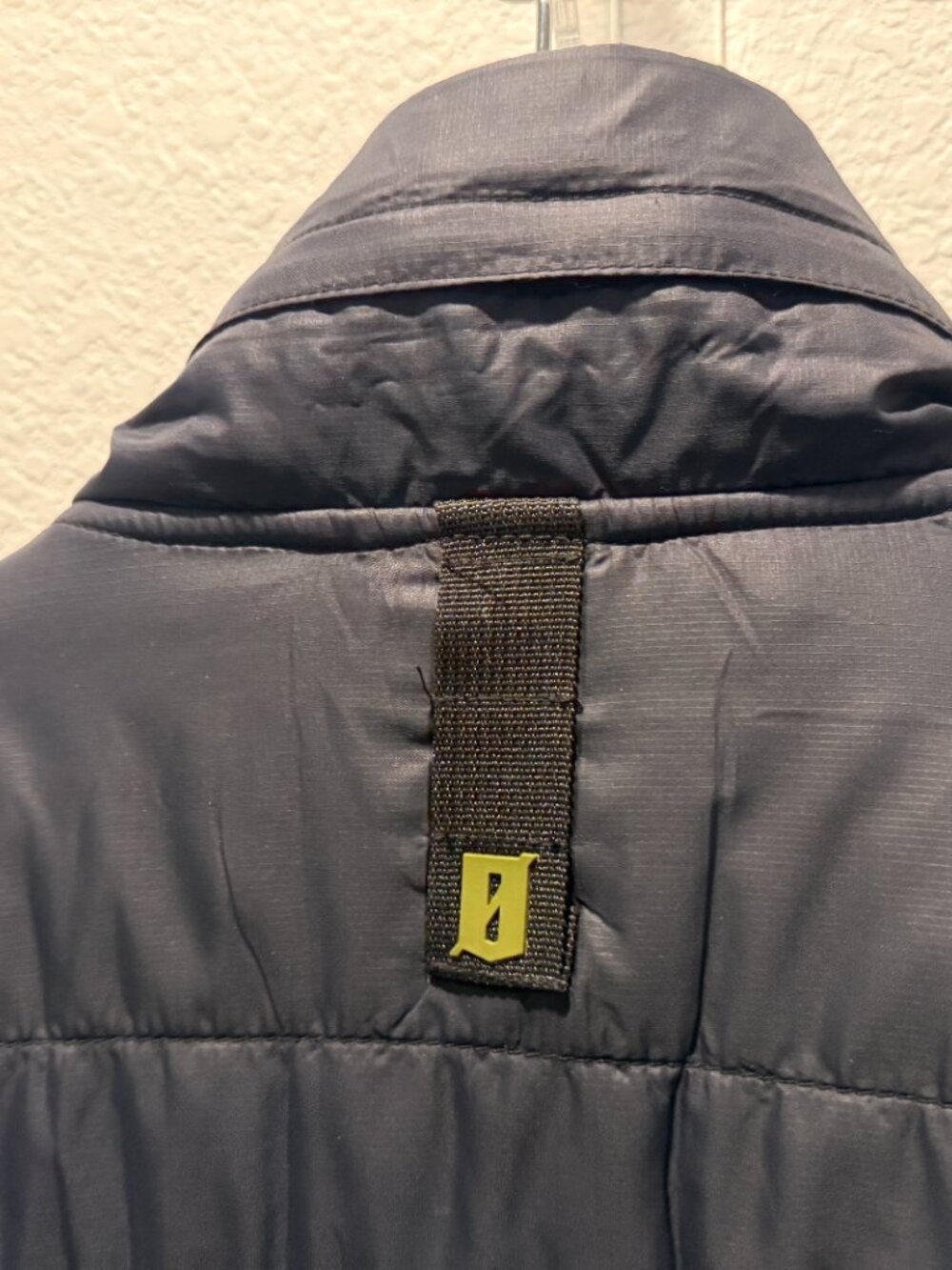 Viktos ZeroDark Insulated Jacket Puffer Size Large - Picture 6 of 6